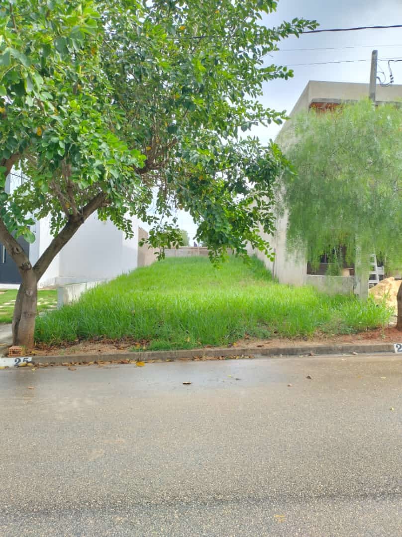 Terreno no Condominio Residencial jardim.